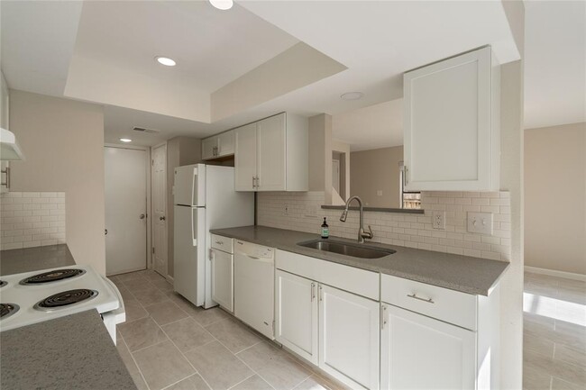 Building Photo - 9209 Kempler Dr