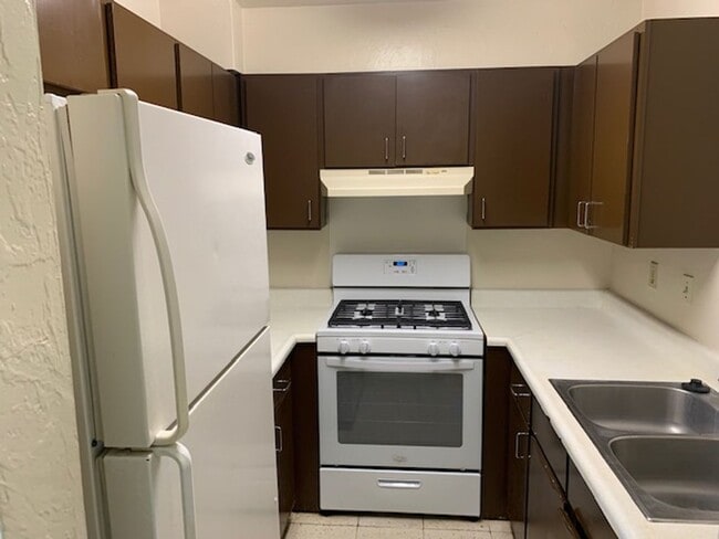 Building Photo - Kahe Kai - Two Bedroom