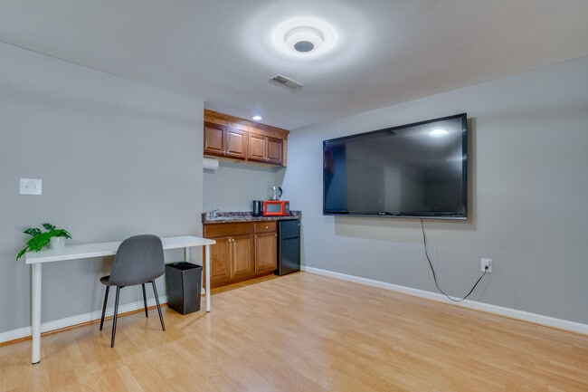 Basement Suite - 13032 Limestone Ct