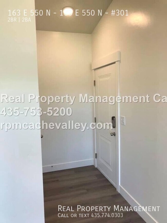 Building Photo - 163 E 550 N