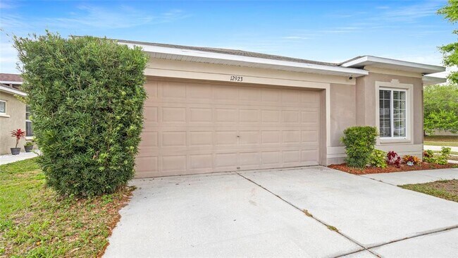 Primary Photo - 12923 Fieldmoor Ct