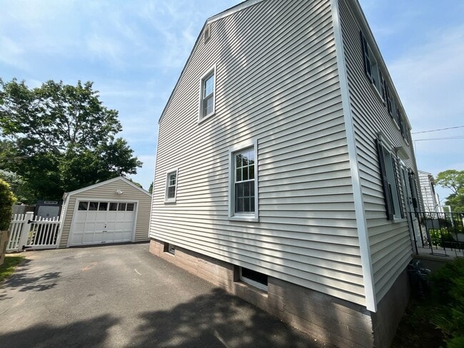 Building Photo - North Haven Single Family