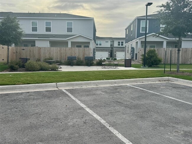 Building Photo - 1850 Settlers Glen Dr