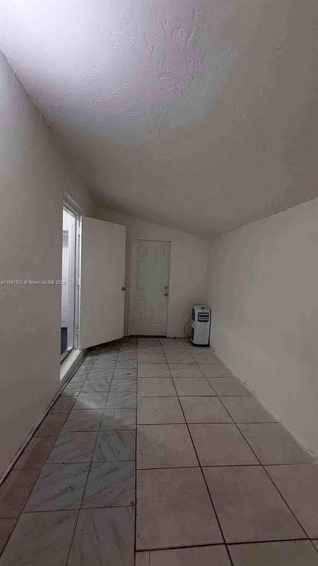 Building Photo - 6473 SW 19th St