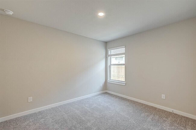 Building Photo - 8154 Royal Breeze Dr