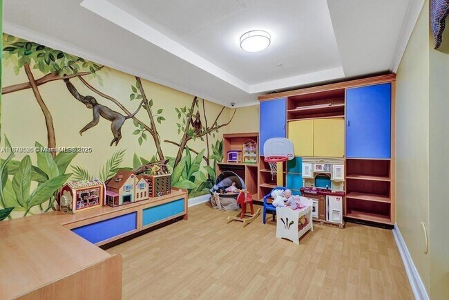 Building Photo - 17150 N Bay Rd