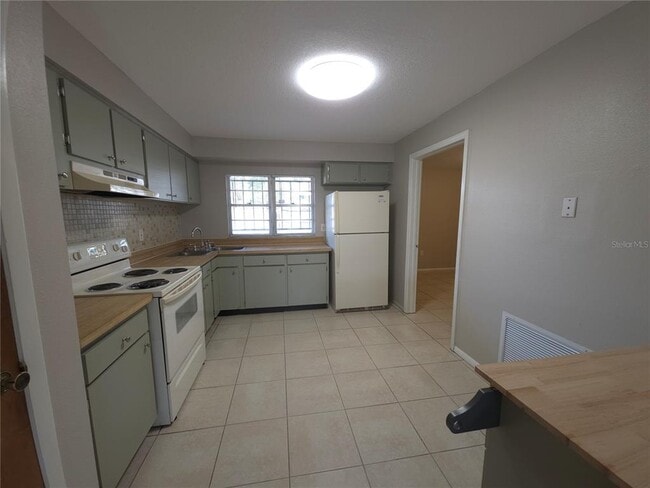 Building Photo - 4204 E Okara Rd