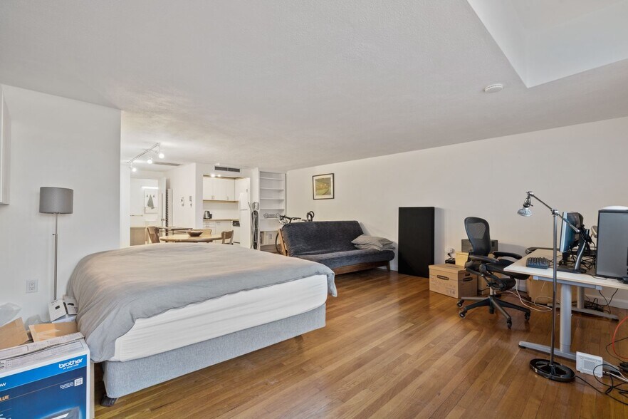 Building Photo - 260 Beacon St