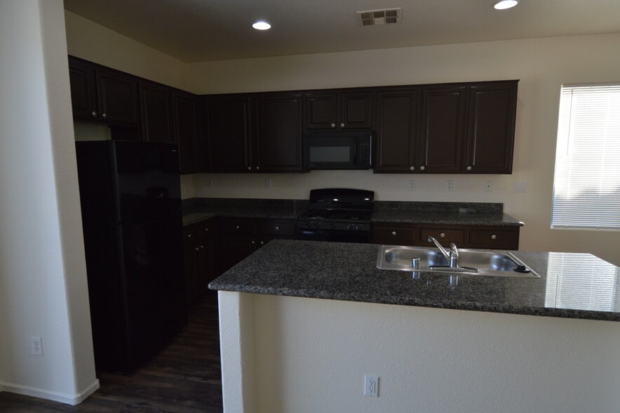 Building Photo - 3534 Tundra Swan St