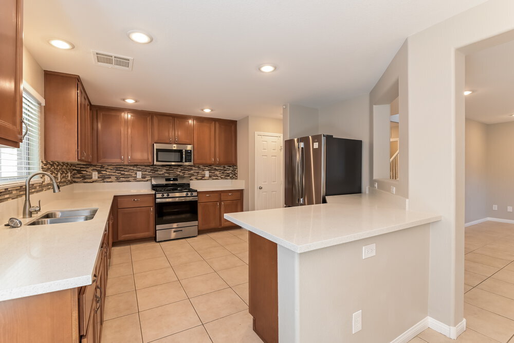 Building Photo - 9989 Panguitch Lake Ct
