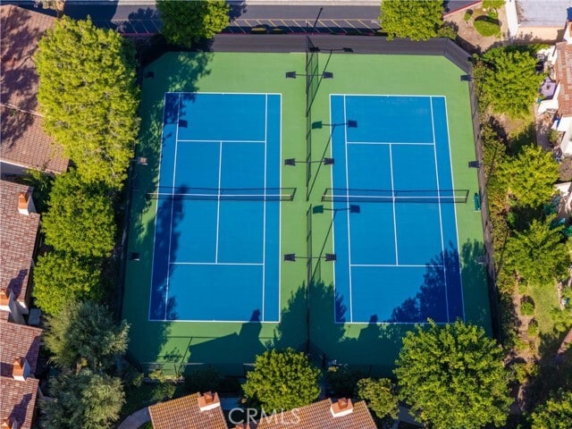 Building Photo - 5720 Owensmouth Ave