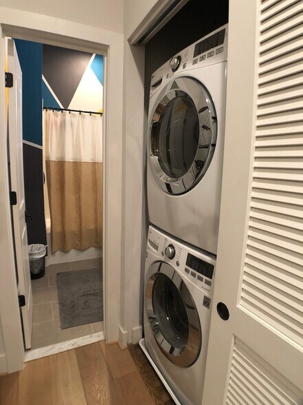 washer/dryer - 4308 Georgia Ave NW