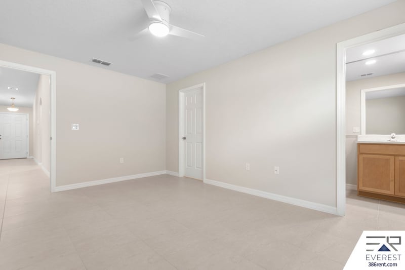 Building Photo - 12 Llovera Pl