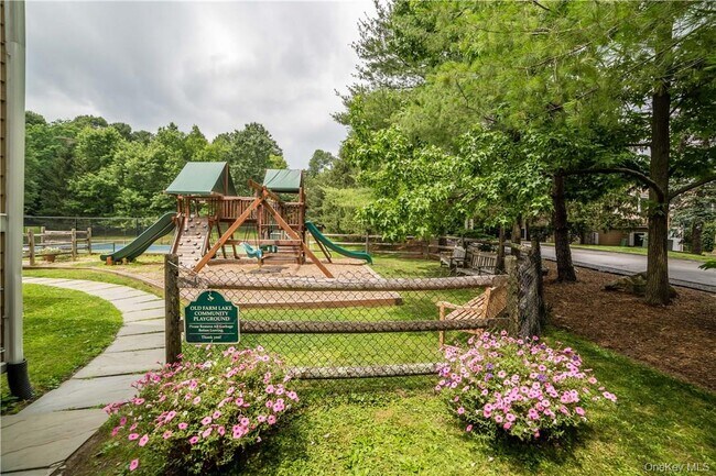 Building Photo - 103 Rambling Brook Rd