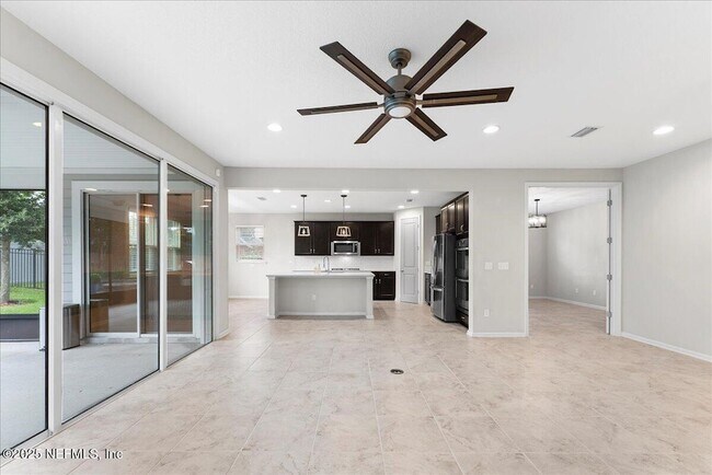 Building Photo - 154 Palisade Dr