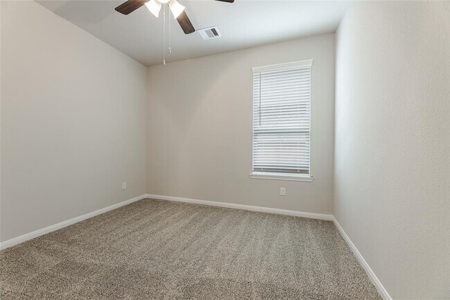 Building Photo - 503 Spring Flower Ct