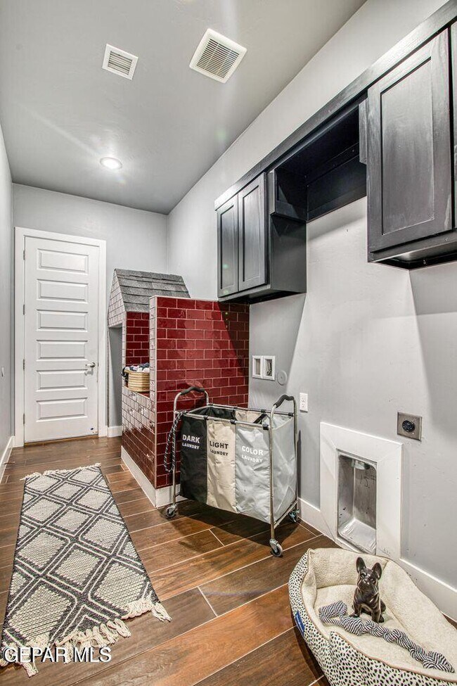 Building Photo - 6716 Rio Haciendas