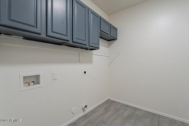 Building Photo - 20858 N 90th Ave