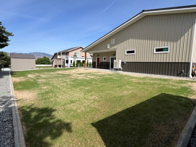 Building Photo - New Construction! 2 bed/ 2 bath with VIEWS...