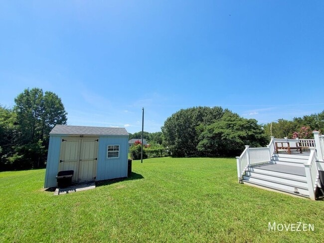 Building Photo - 509 Rosecrest Dr