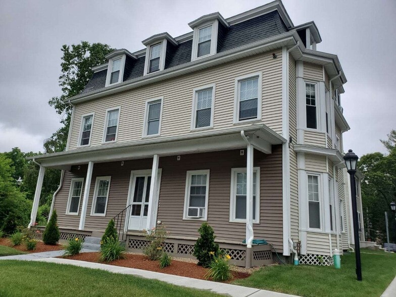 Front of 3 family - 40 Depot St