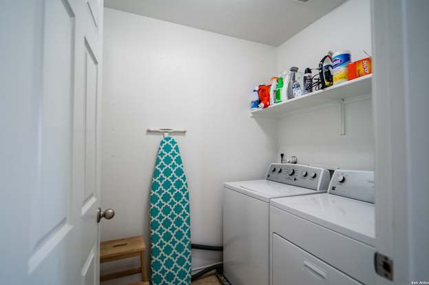 Building Photo - 3707 Villa Rey