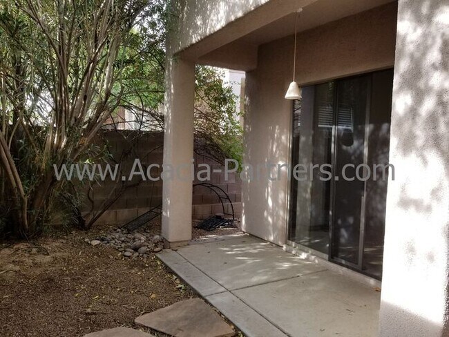 Building Photo - 3 Bedroom/2 Bath in Gated Community