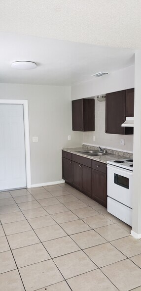 Building Photo - 3790 67th Ave N