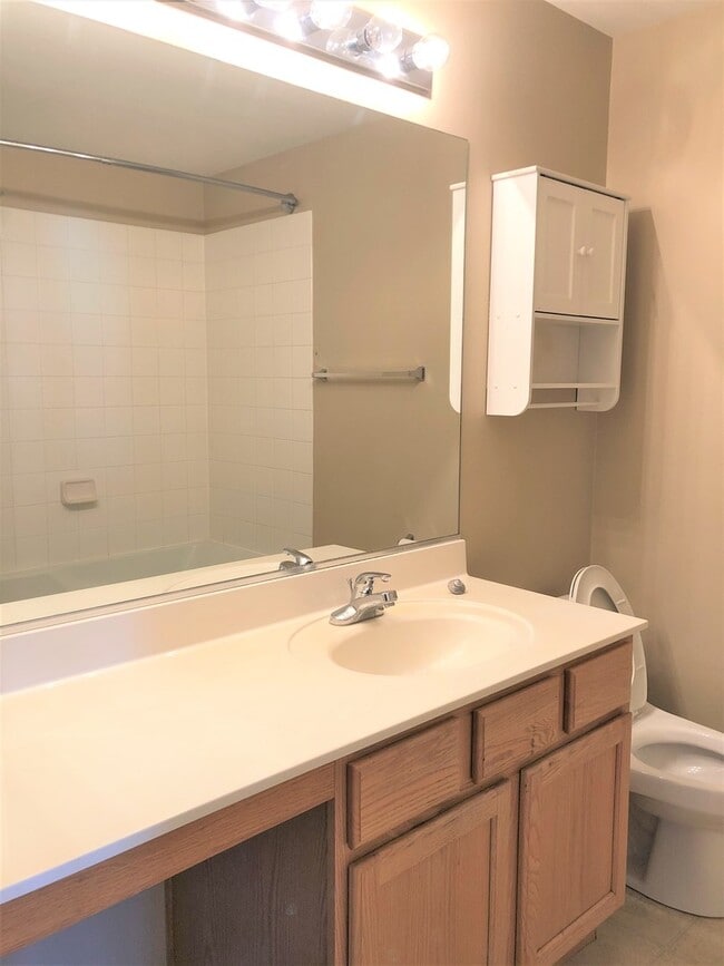 Building Photo - 1609 Fredericksburg Ln