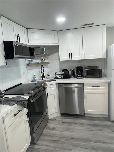 Building Photo - 3800 Galt Ocean Dr