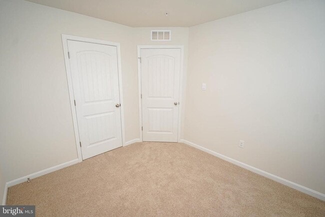 Building Photo - 819 Mersey Ln