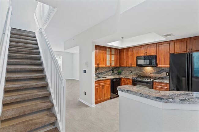 Building Photo - 781 SW 148th Ave