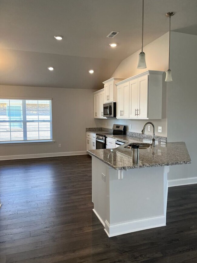 Building Photo - MADISON City Schools! MOVE IN READY NEW 4BR