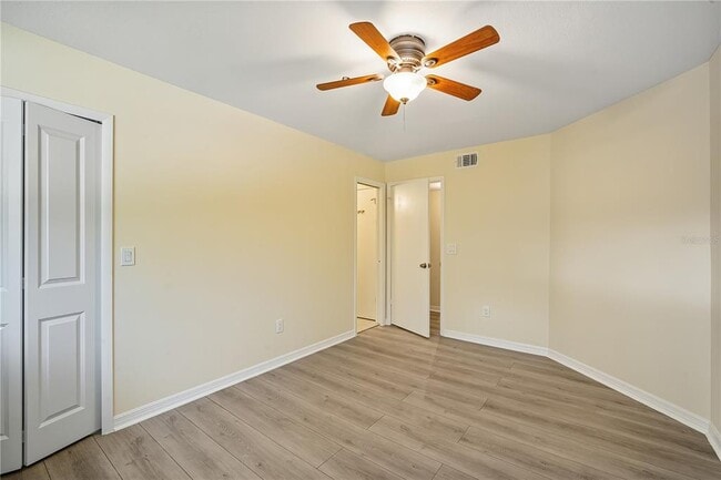 Building Photo - 6002 Laketree Ln