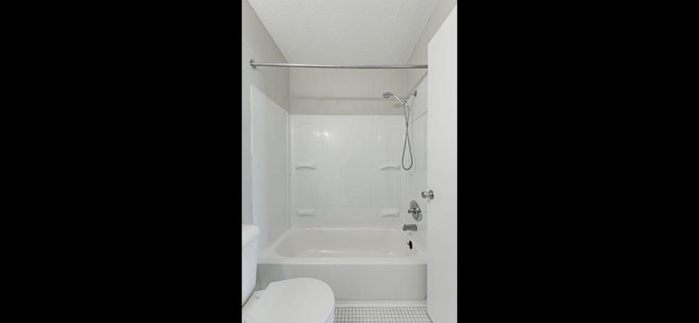 Building Photo - 6406 83rd Ct N