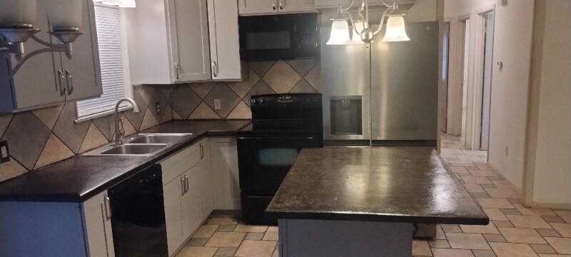 Building Photo - 441 Mockingbird Ln