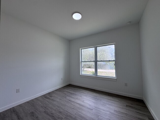 Building Photo - 1223 Koltenborn Rd