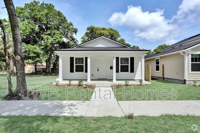 Building Photo - 725 Pippin St