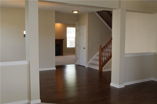 Building Photo - Beautiful 4 BR Home in Brownsburg!