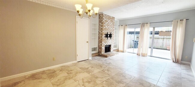 Building Photo - 7700 Creekbend Dr