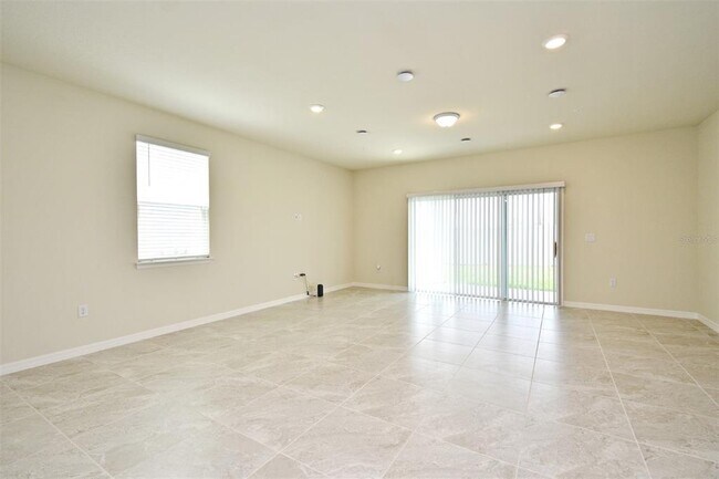 Building Photo - 3101 Emerald Acrs Ln
