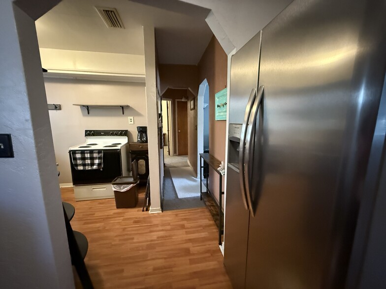 Dinette Hall to BRs - 4128 12th Ave N