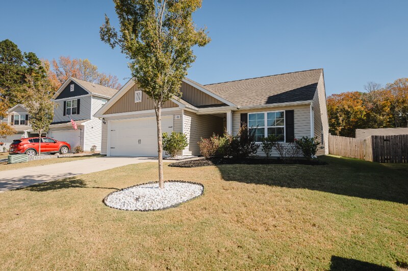 Building Photo - 130 Trailwood Ct