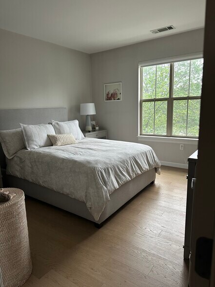 Building Photo - 4 Repton Pl
