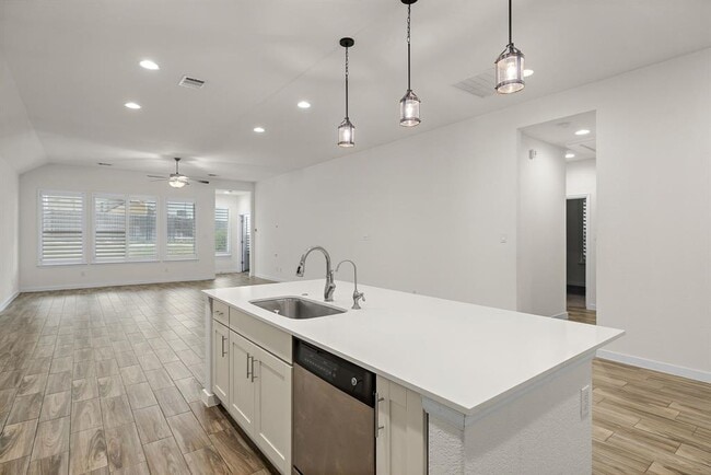 Building Photo - 121 San Domenico Cv