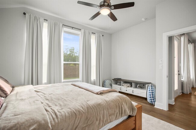 Building Photo - 5010 Vly Wind Ct