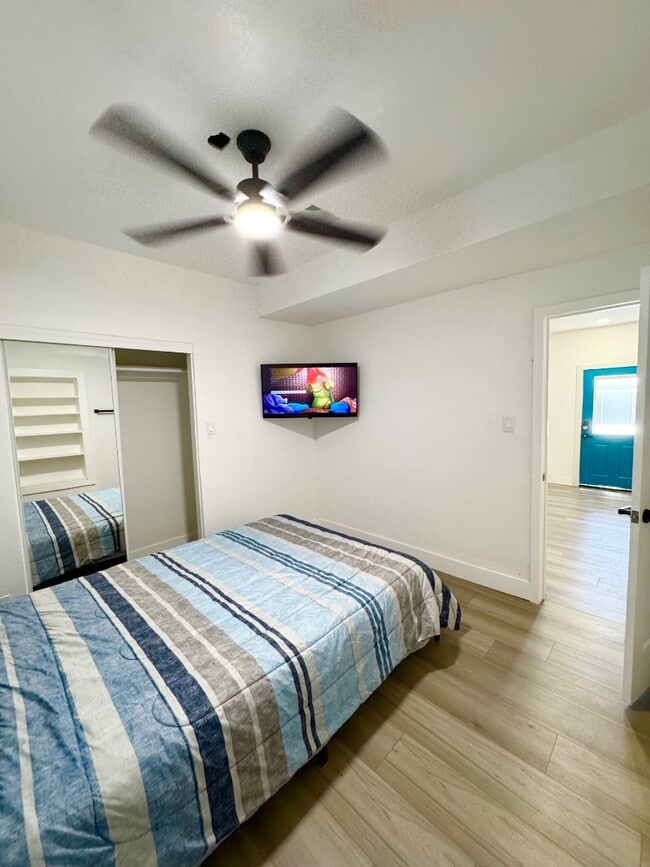 Building Photo - 1845 E Monroe St