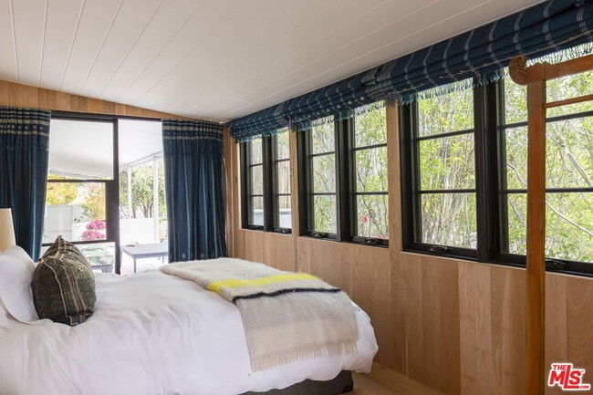 Building Photo - 29500 Heathercliff Rd