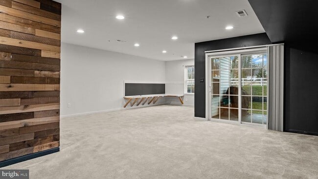 Building Photo - 2231 Evin Dr