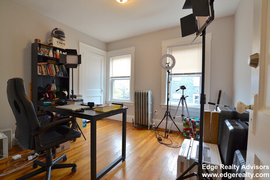 Building Photo - 40 Union St